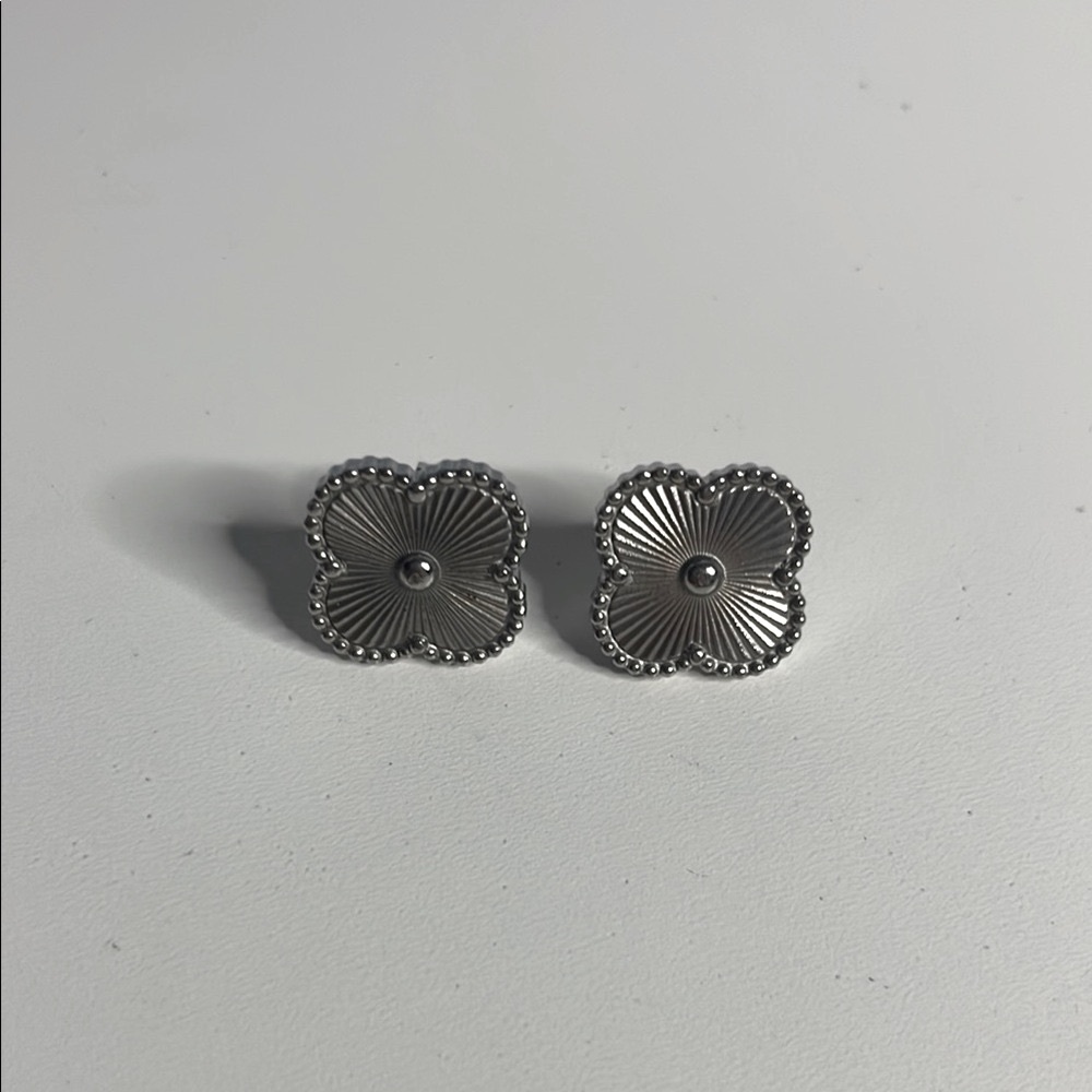 Elegant Silver Flower Stud Earrings